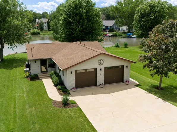 1106 Candlewick Dr NE, Poplar Grove, IL 61065