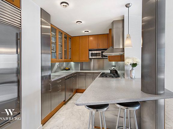2nd image of 1084 2nd Ave #39C