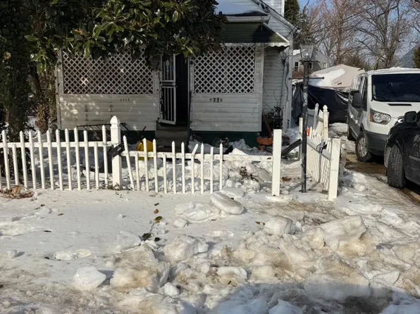 4710 Bromley Ave, Suitland, MD 20746