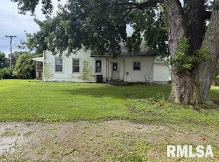 107 E Market St, Table Grove, IL 61482
