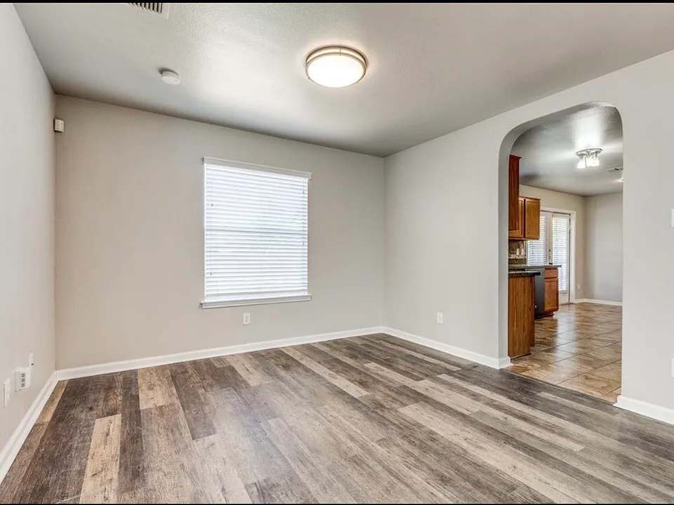 7343 Lyia Br