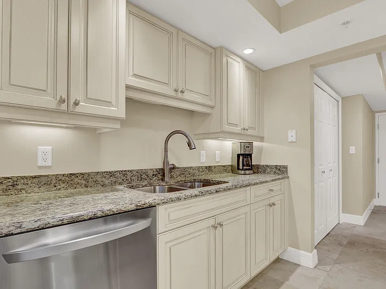 3000 N Ocean Dr #7H — Photo 15