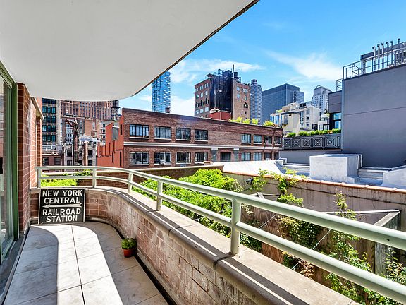2nd image of 275 Greenwich St APT 8N