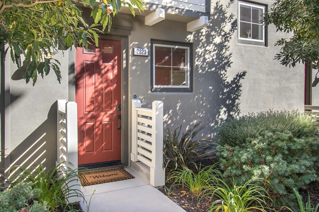 2823 Olivares Ln — Photo 1