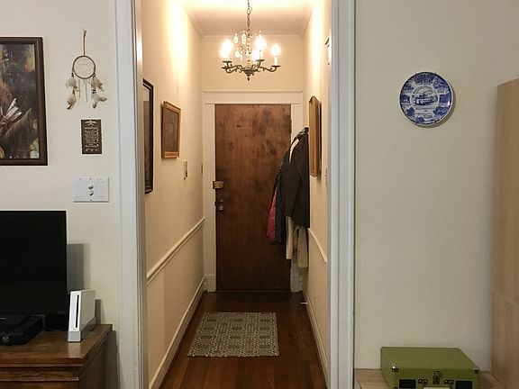 3rd image of 5440 N Winthrop Ave APT 3W