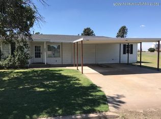 202 Womble Ave, Gruver, TX 79040