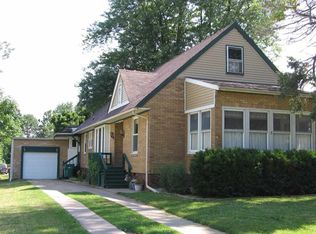 823 E Calhoun St, Macomb, IL 61455