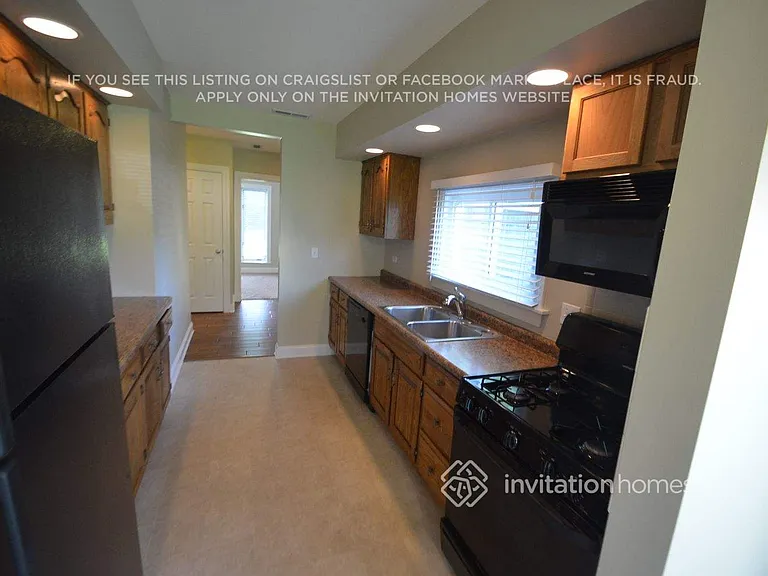 400 N Richmond Ave — Photo 4