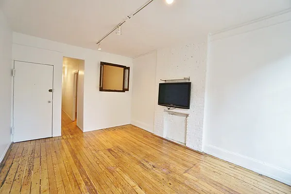 Rented by Best Apartments North Inc | media 16