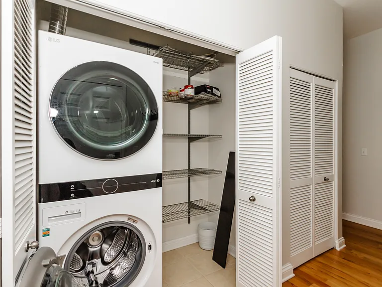 2035 S Indiana Ave #401 — Photo 15