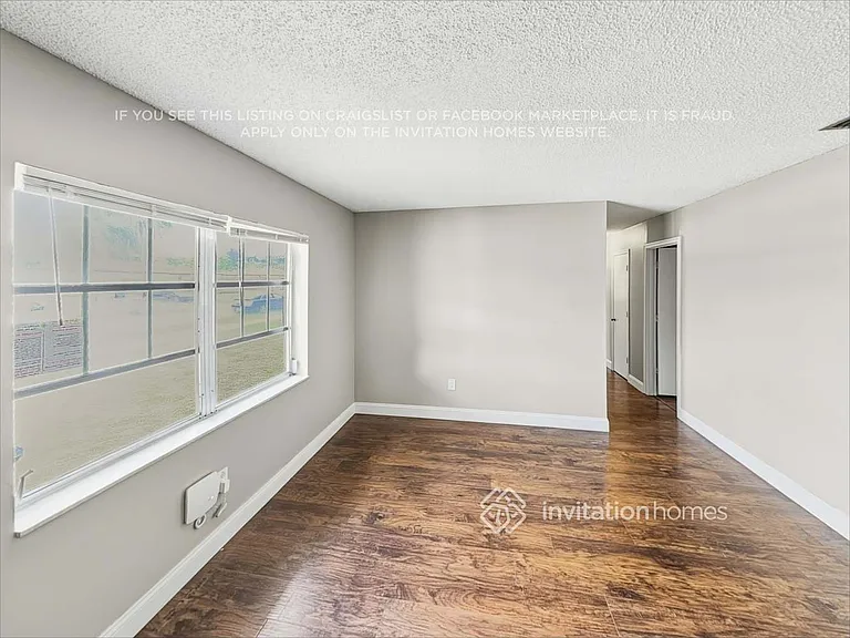 11143 Mustang St — Photo 5