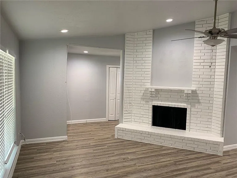 5601 Squires Dr — Photo 4