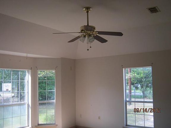 2nd image of 46404 Drake Rd