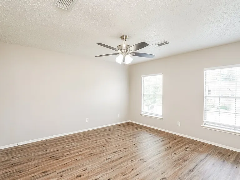 1506 Newmark Dr — Photo 14