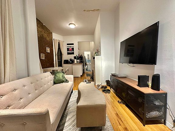4th image of 515 W 46th St APT 5A