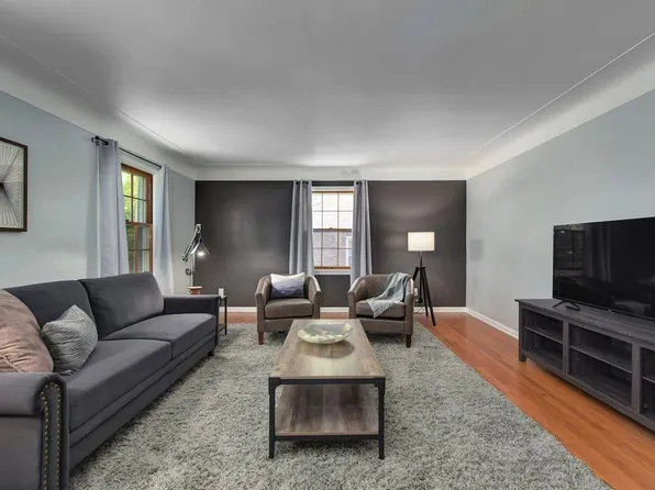 18033 Chagrin Blvd Unit 2, Beachwood, OH 44122