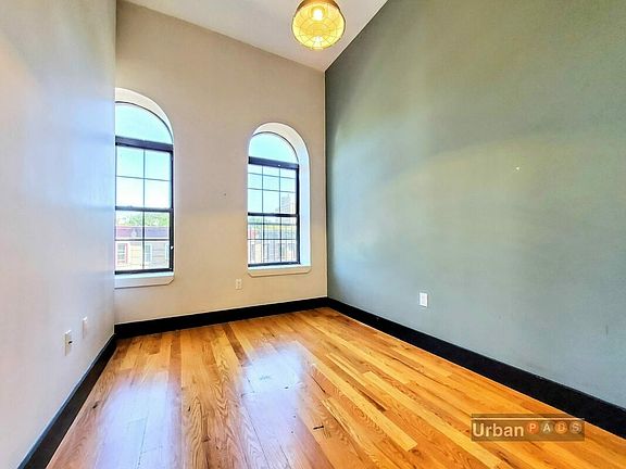 4th image of 704 Mac Donough St #3B