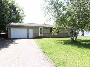 1314 Terrace Ct, Waupaca, WI 54981