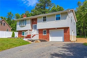 1st image of 1450 Blue Mountain Dr