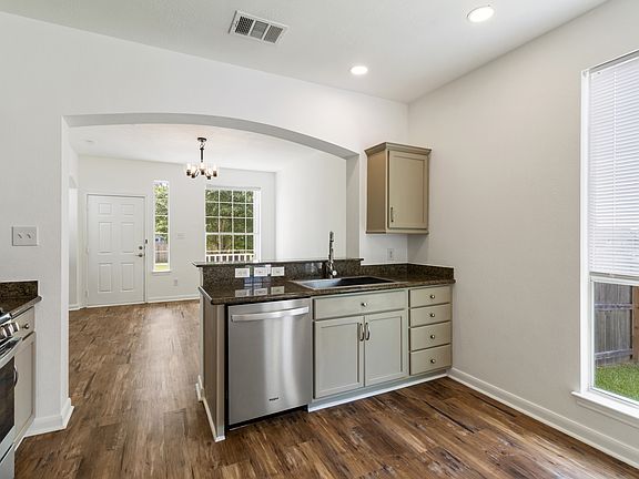 4th image of 2023 Autumn Lake Dr
