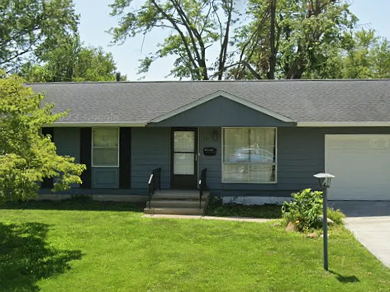 10 Winston Rd — Photo 1