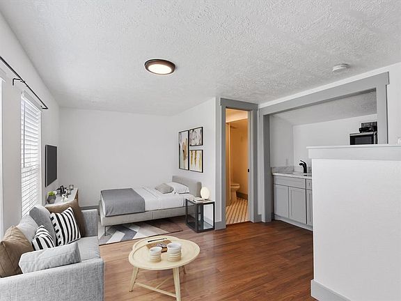 2nd image of 4934 Oakland St #B