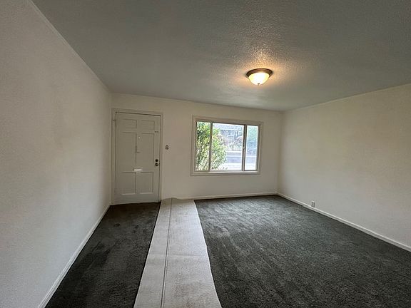 4th image of 869 Baden Ave