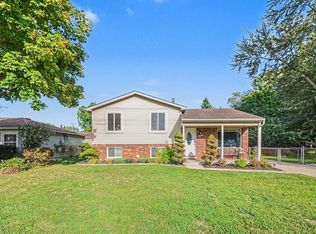 39436 Shoreline Dr, Harrison Township, MI 48045