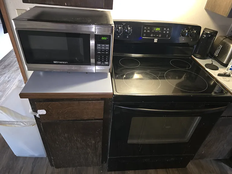 Electric stove and range