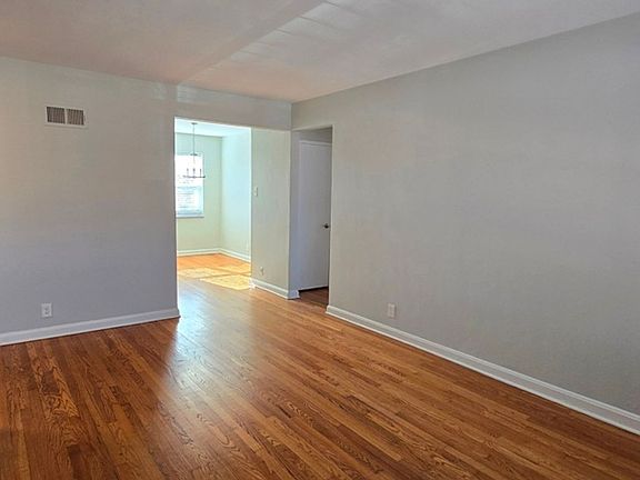 3rd image of 6224-6228 Sunshine Dr #6224-2W