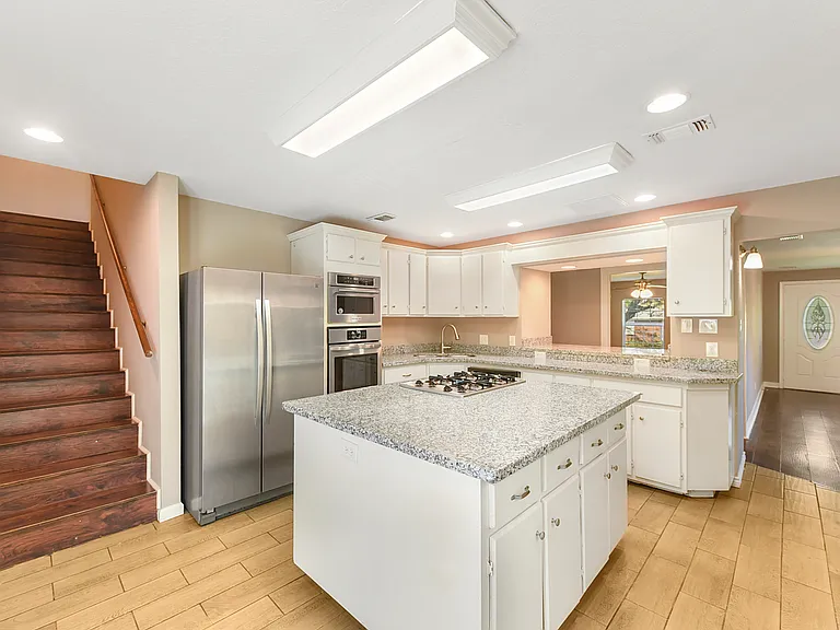 1029 Sycamore St — Photo 10