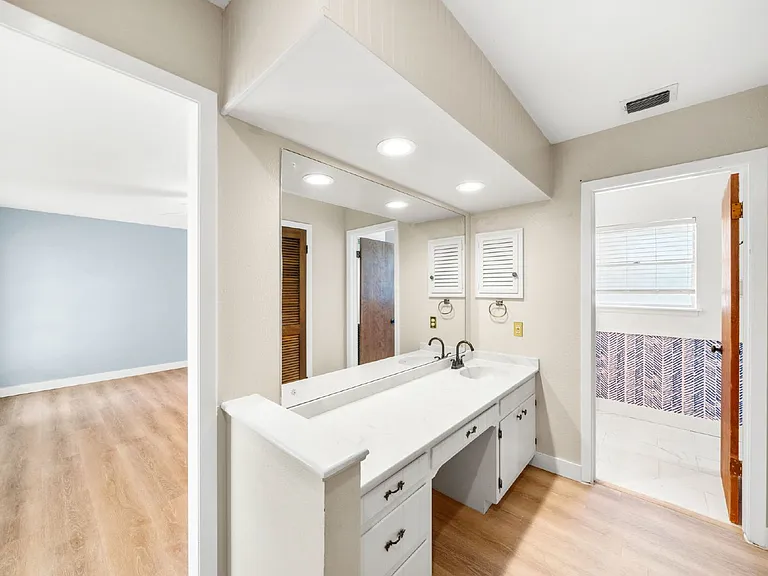 6015 Windhaven Dr — Photo 15