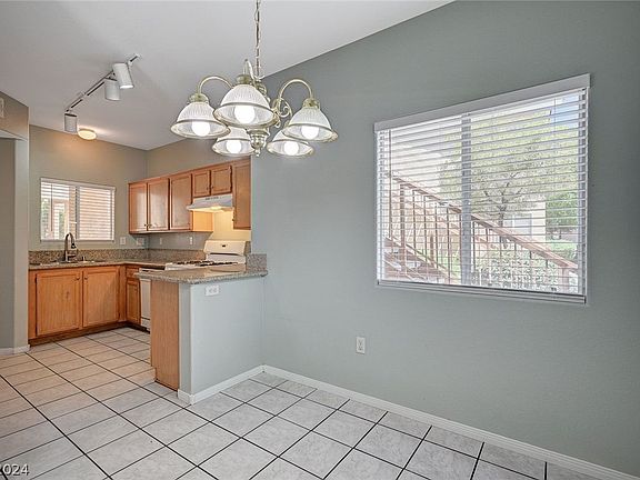 5th image of 1050 E Cactus Ave Unit 1124