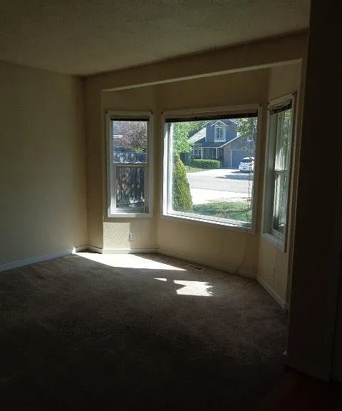 12036 W Patrina Dr — Photo 8