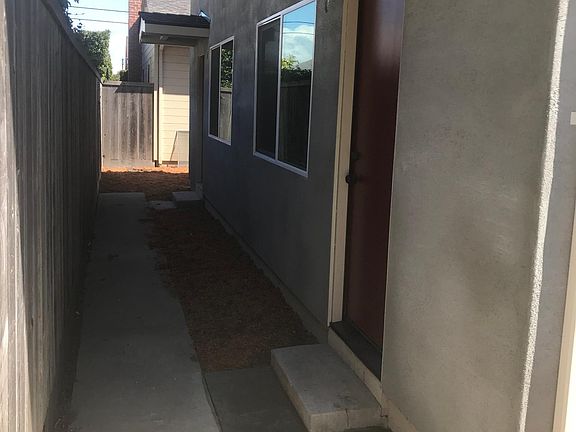 3rd image of 1027 Cayuga St APT C