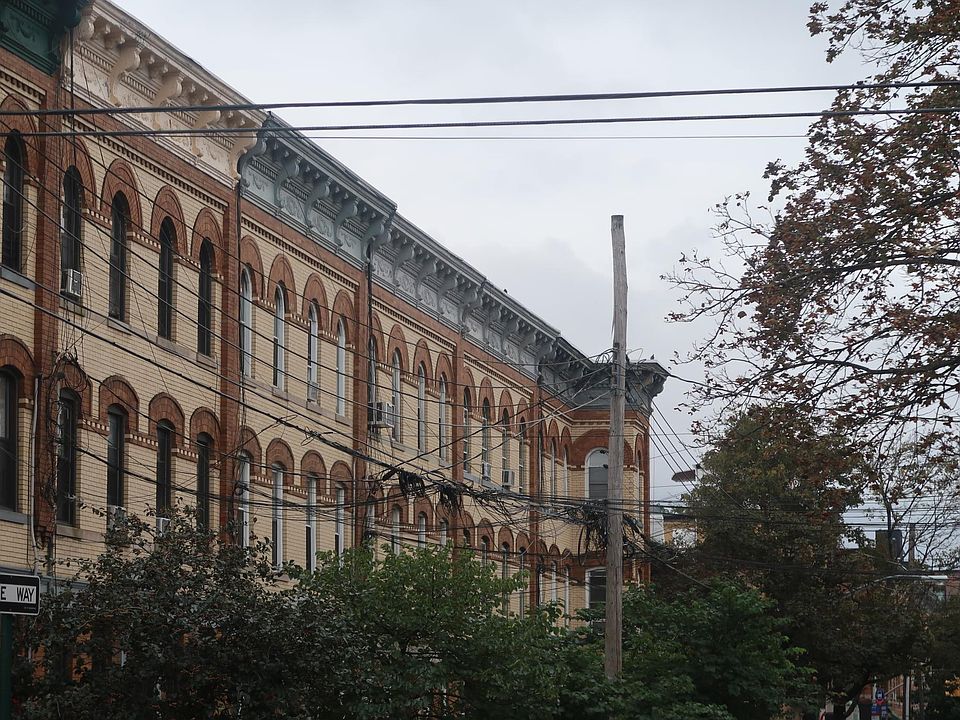 2nd image of 1858 Madison St APT 3R