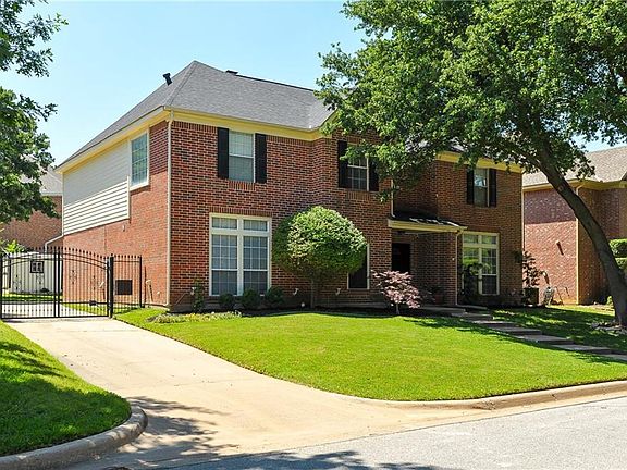 2nd image of 3908 Coulter Ct