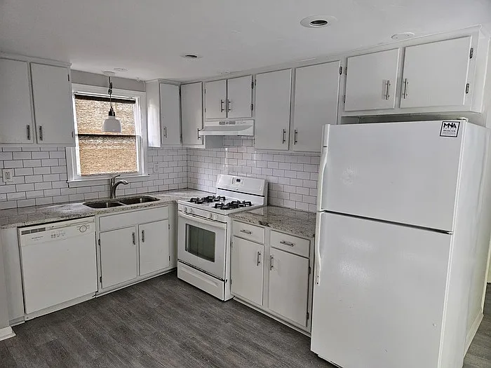 693 Myrtle St NE #2 — Photo 4