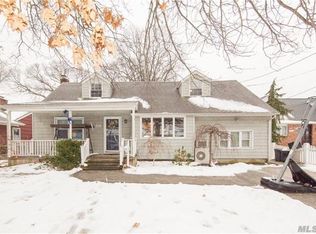 3350 Woodward Ave, Wantagh, NY 11793