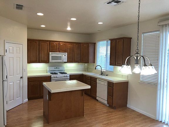 3rd image of 9508 Harvest View Way