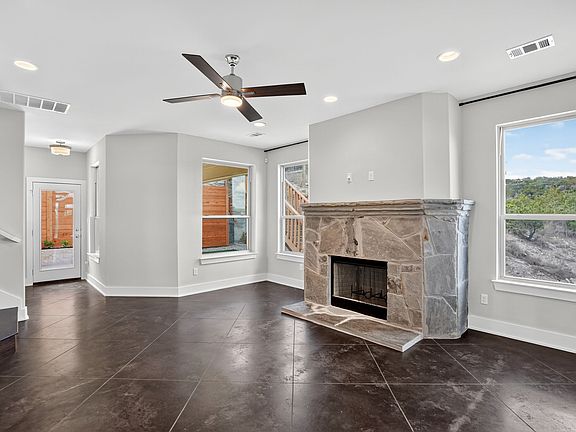 4th image of 10624 Lake Park Dr