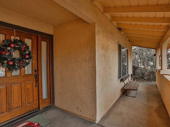 3rd image of 5921 Courville Ct