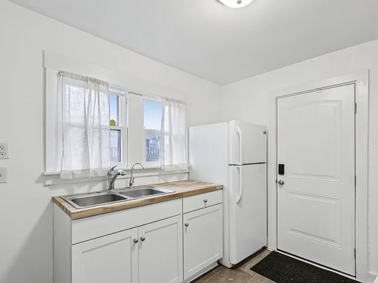 1016 E Palmer St — Photo 10