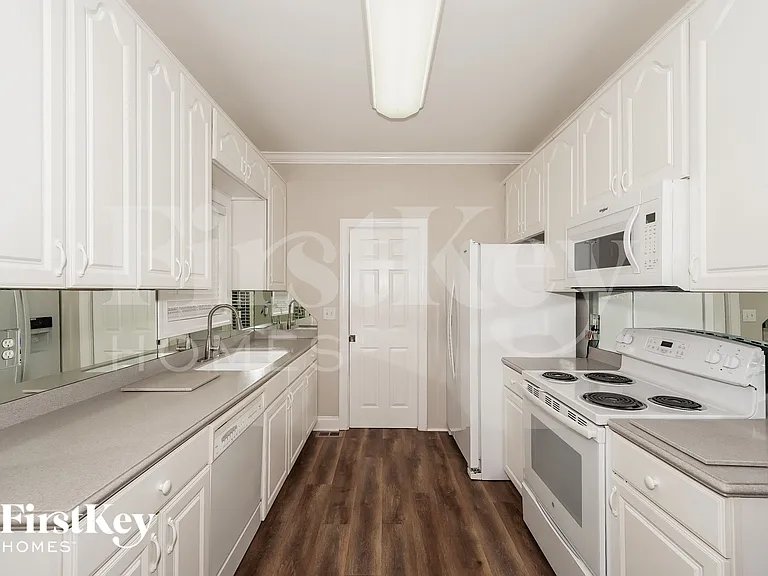 1596 Mountain Lodge Trl — Photo 5