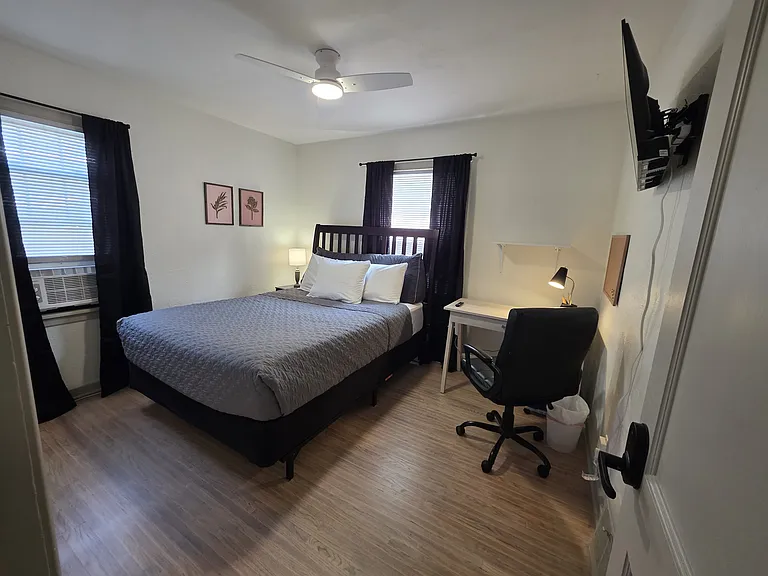 915 Mackow Dr #1 — Photo 3