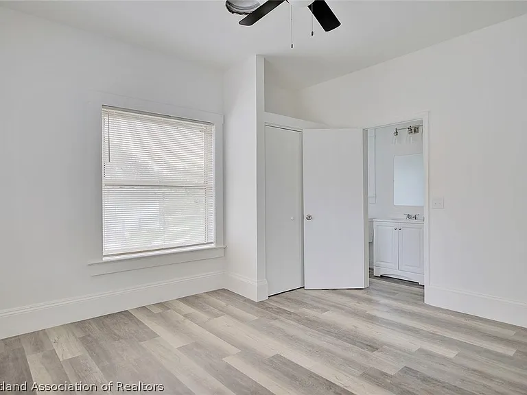 199 E Camphor St — Photo 24