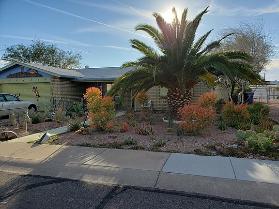 2nd image of 1074 S Palo Verde Dr