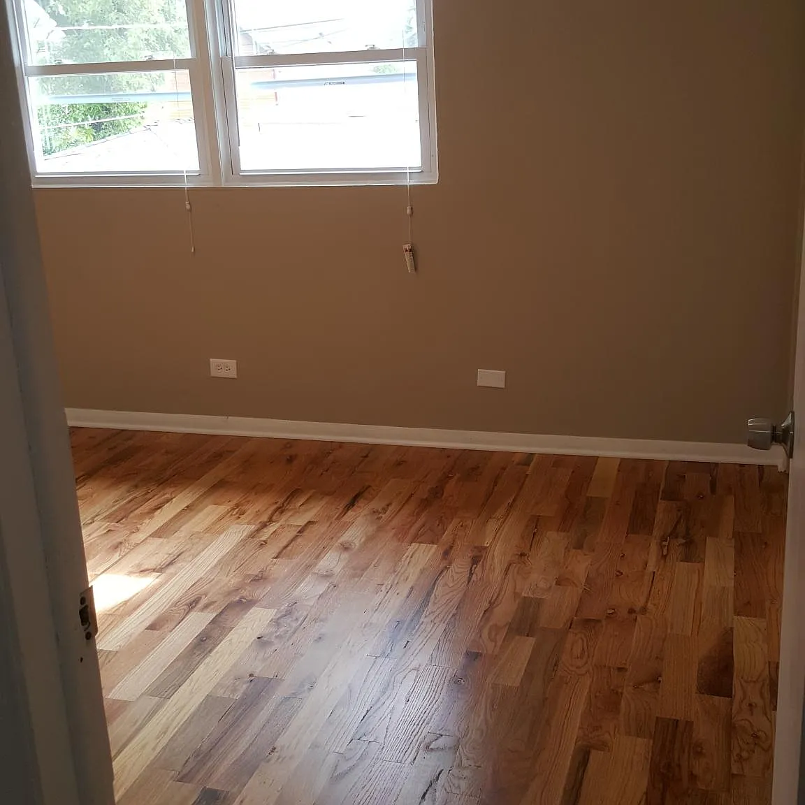 2 bed, 1000 sqft, $1,995 — Photo 2
