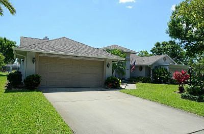 Plenty of room in this 2 car garage