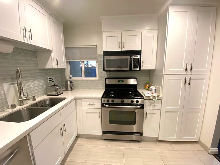 18350 Hatteras St #231 — Photo 5